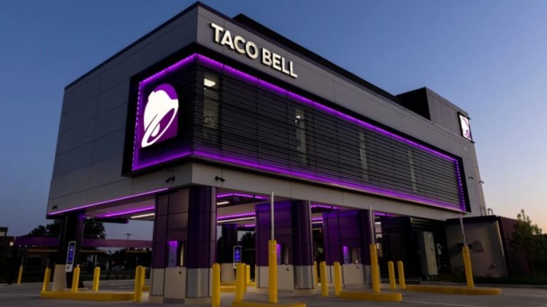 Is Taco Bell Open On Labor Day