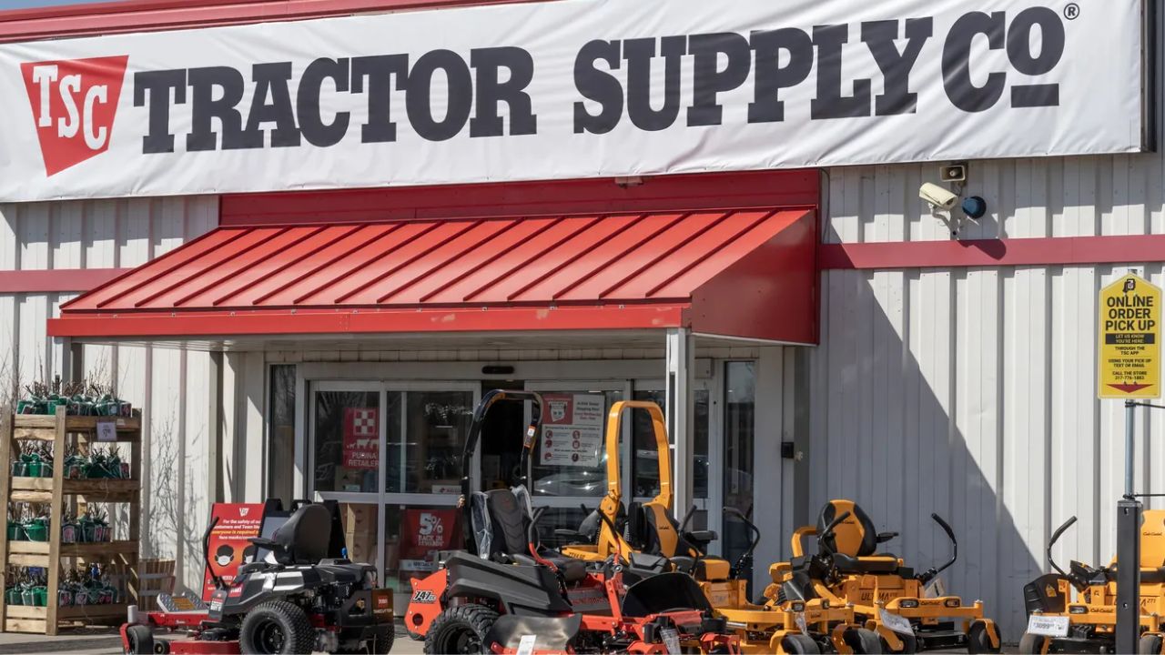 Is Tractor Supply Open On Labor Day